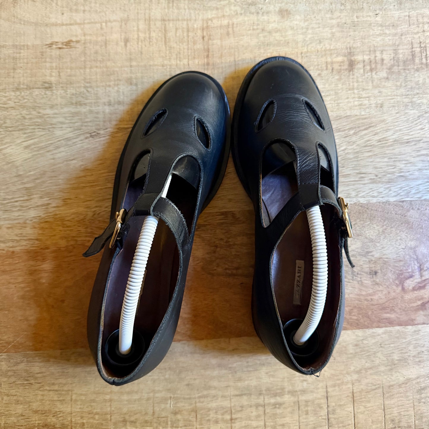 Lazzari scarpe occhietti n37