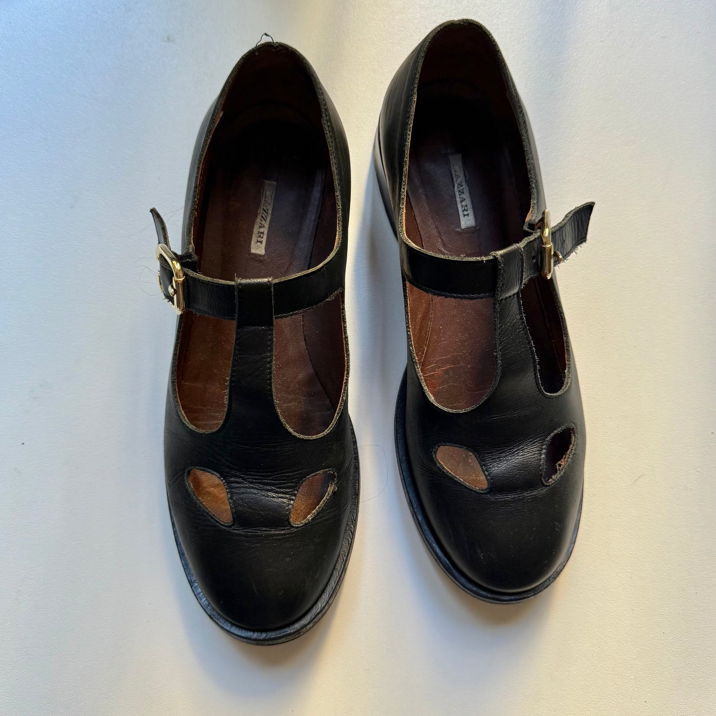 Lazzari scarpe occhietti n37