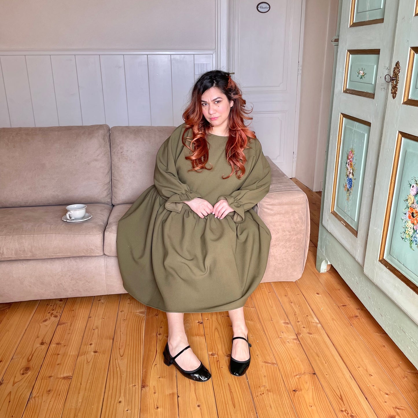 “Irene” abito sartoriale kaki.