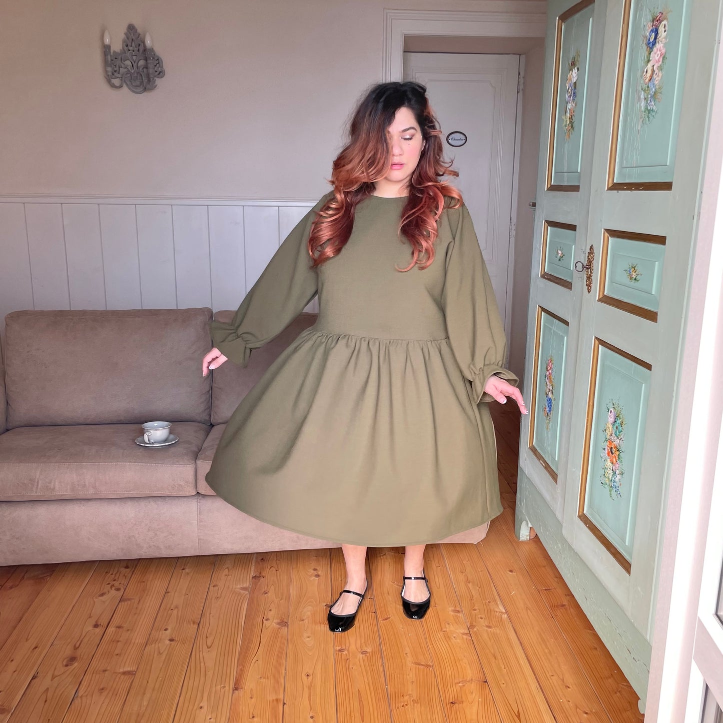 “Irene” abito sartoriale kaki.