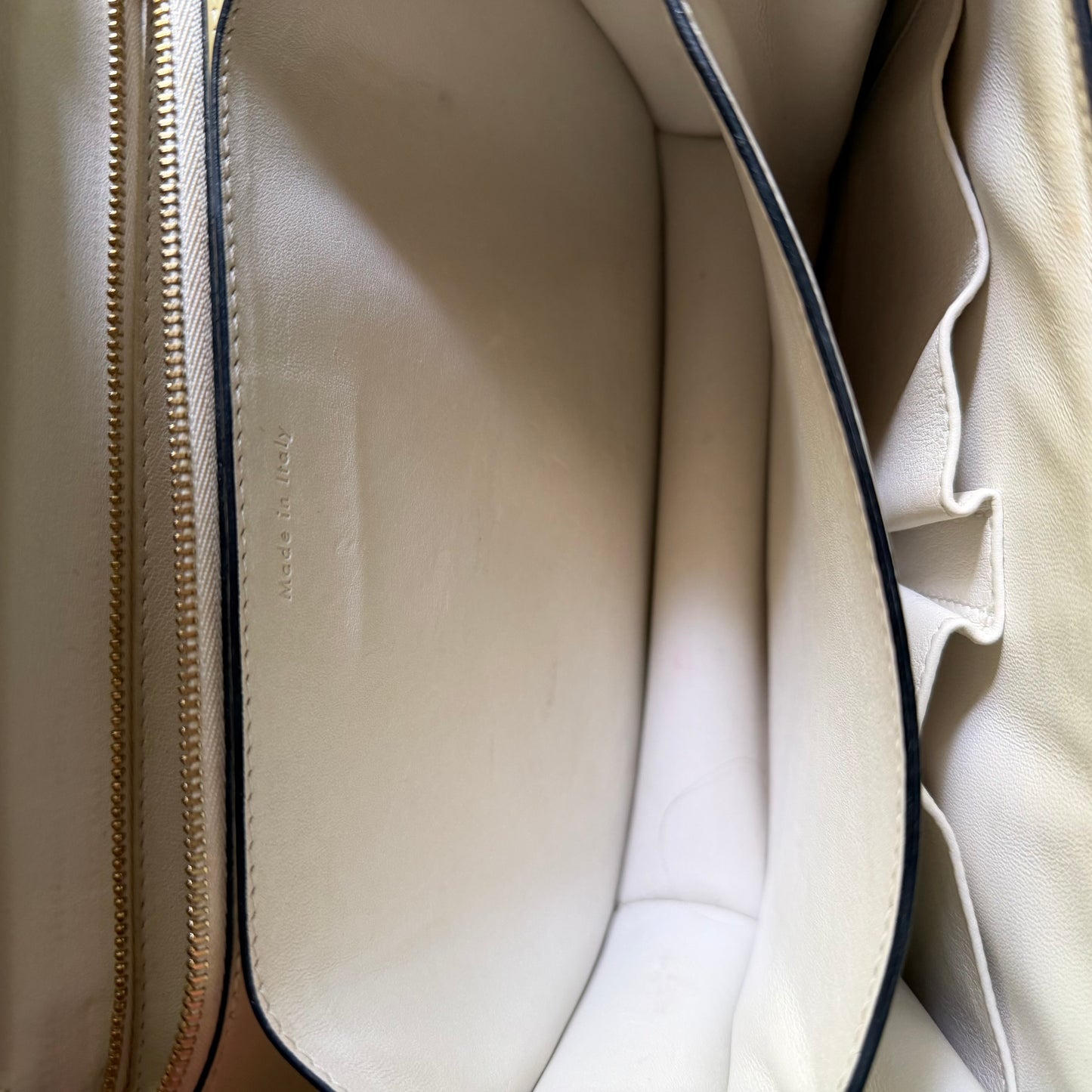 Céline Classic box Media