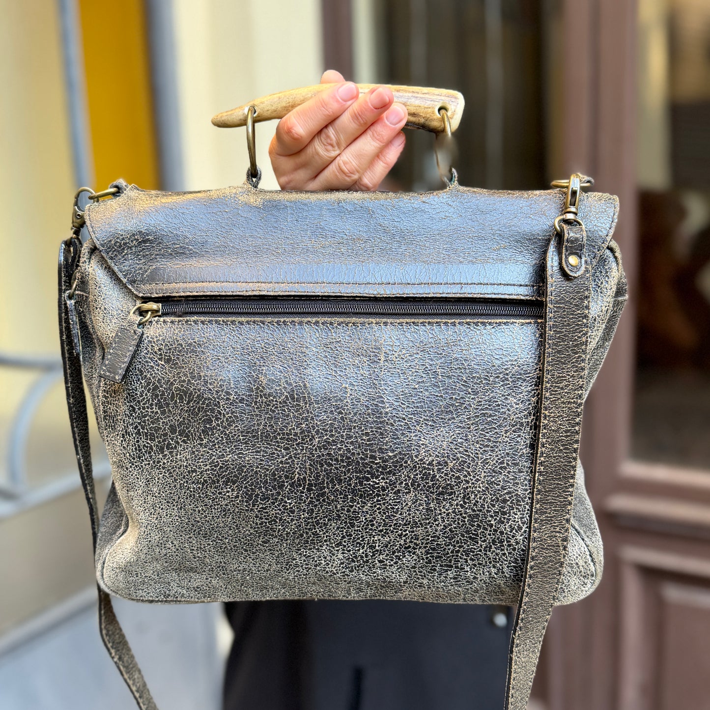 Borsa cracked leather