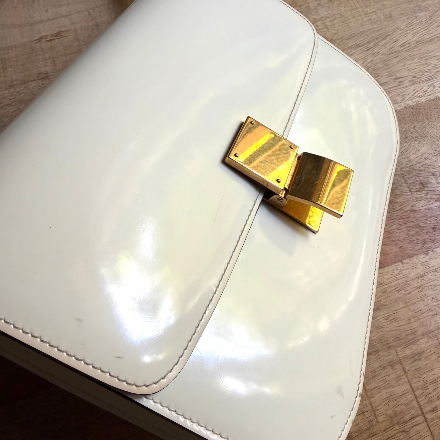 Céline Classic box Media