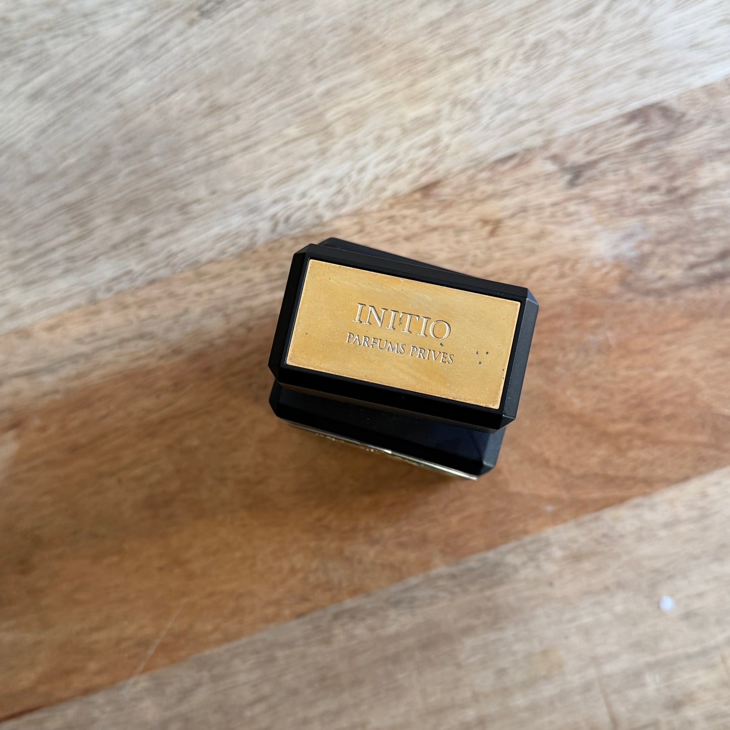 Oud for Happiness - Initio