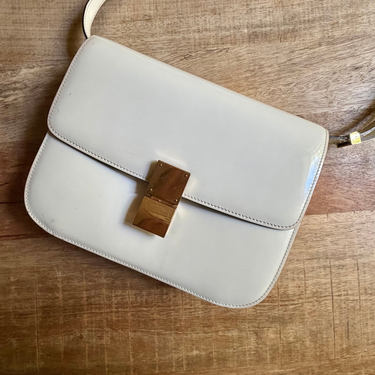 Céline Classic box Media