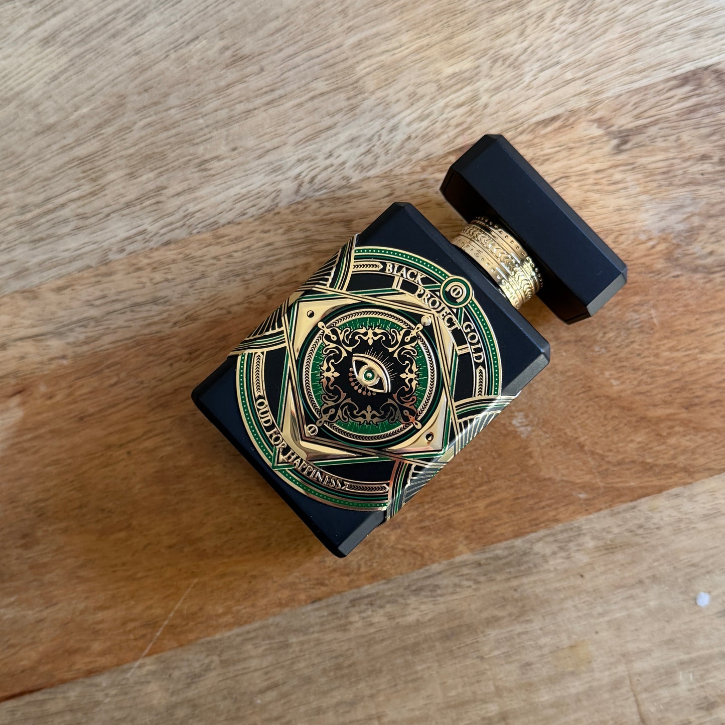 Oud for Happiness - Initio