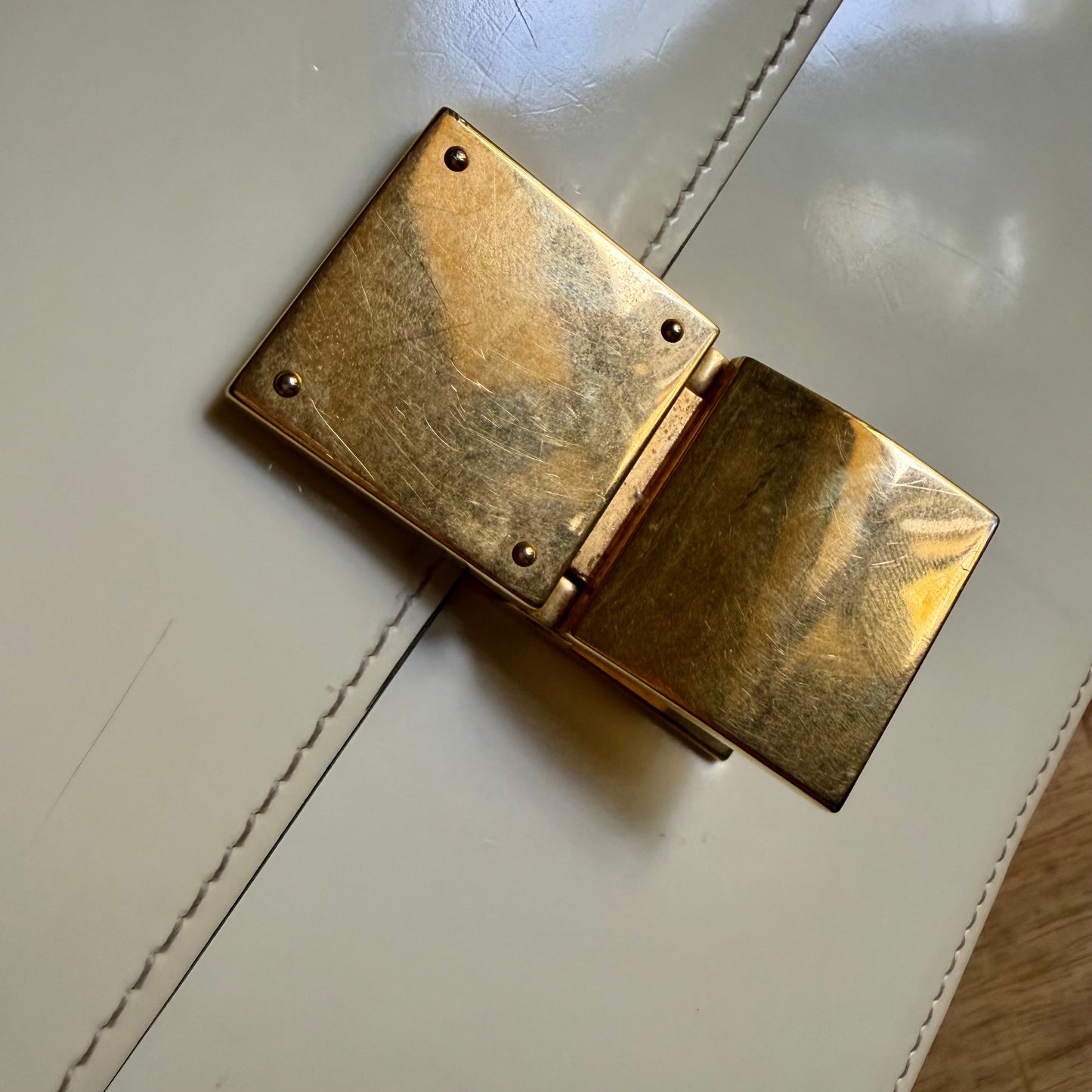 Céline Classic box Media