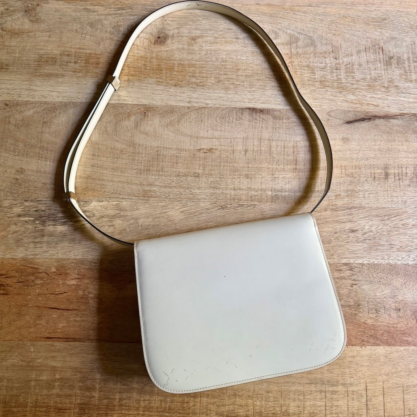 Céline Classic box Media