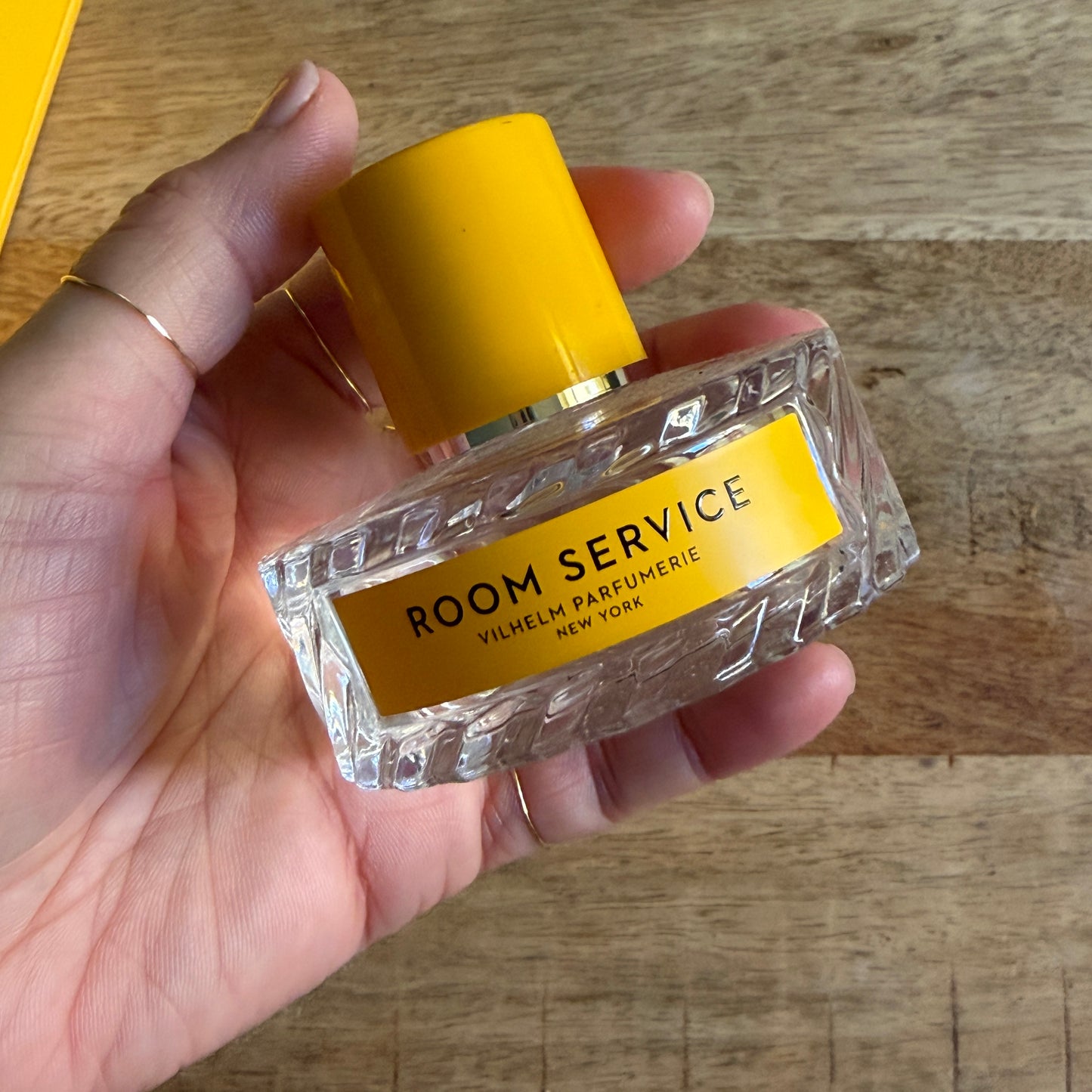 Room Service di Vilhelm Parfumerie