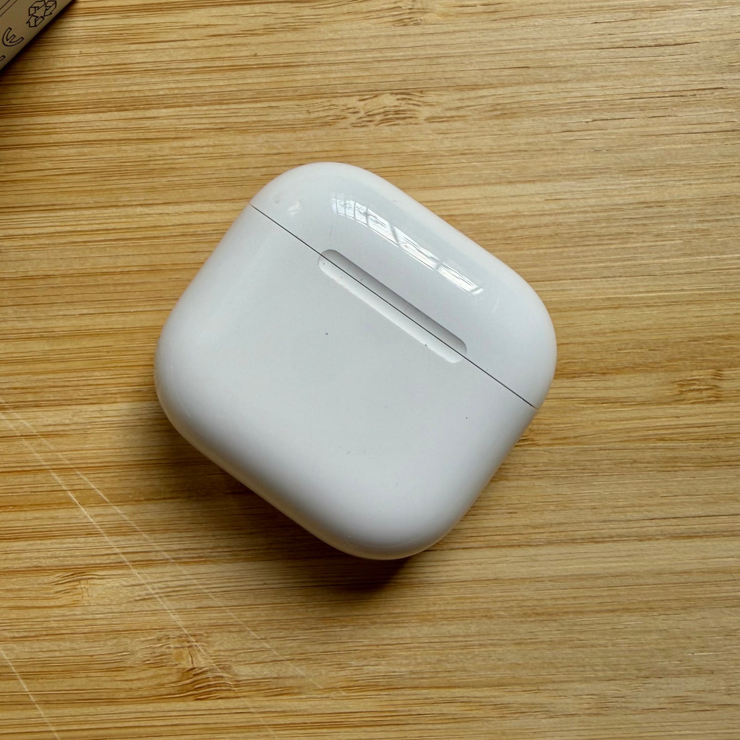 Apple AirPods 4