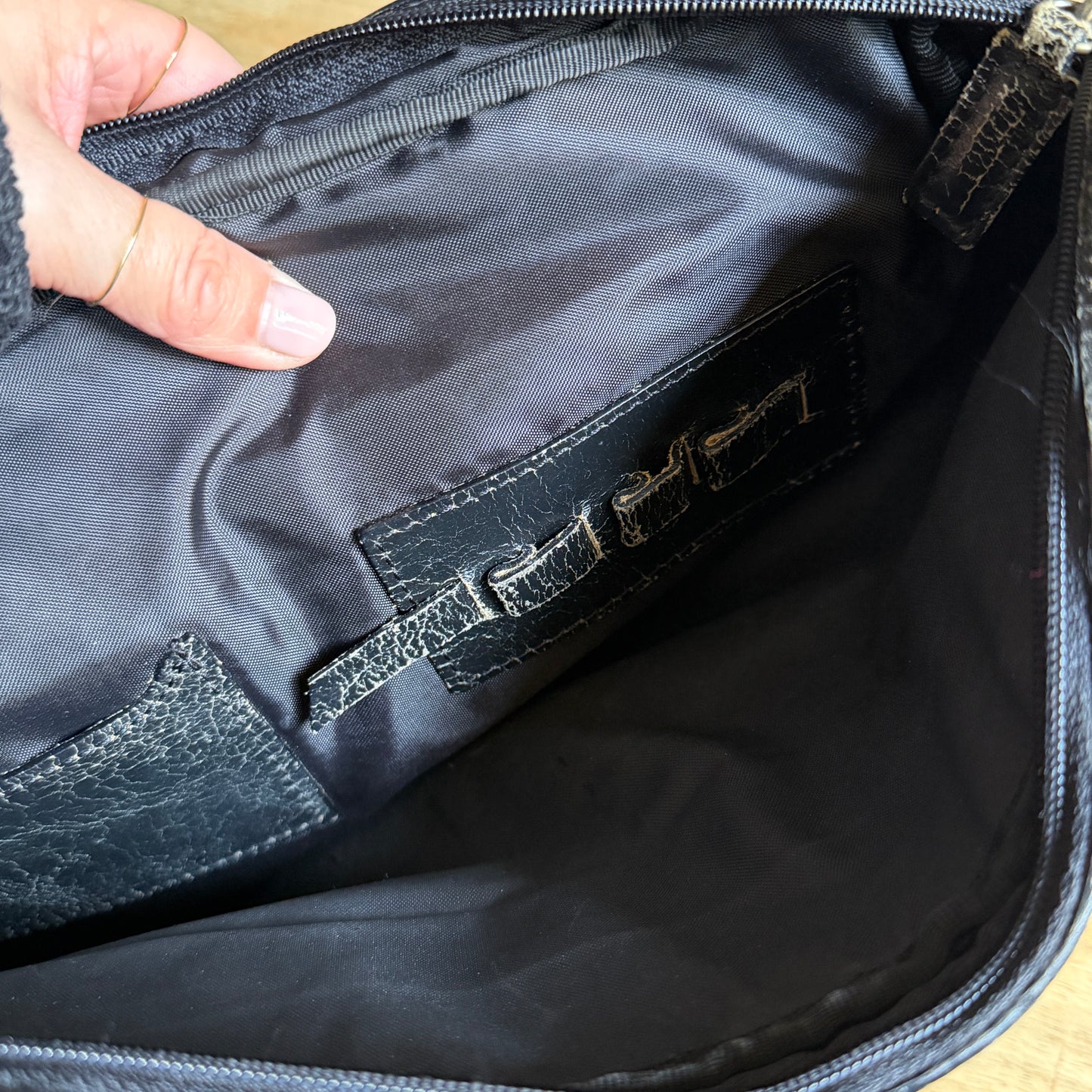 Borsa cracked leather