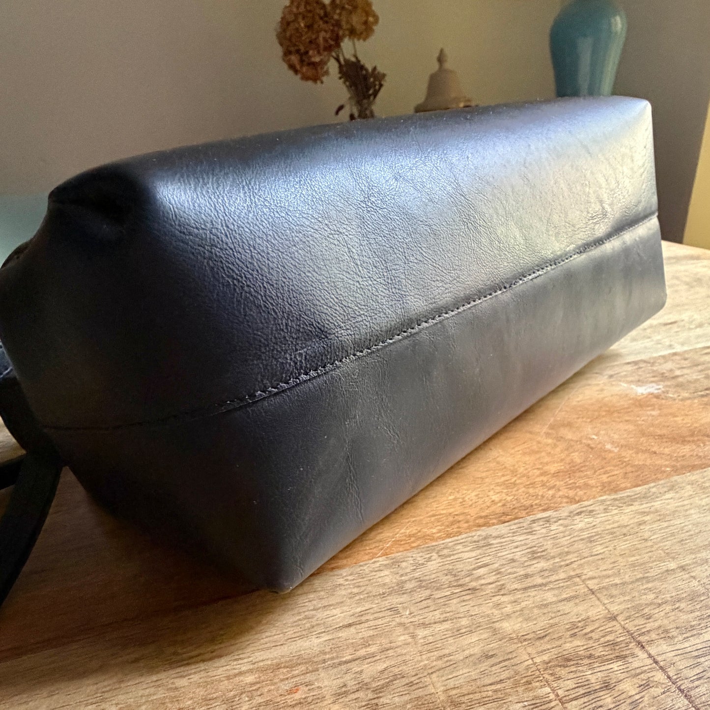 Aaron borsa nera